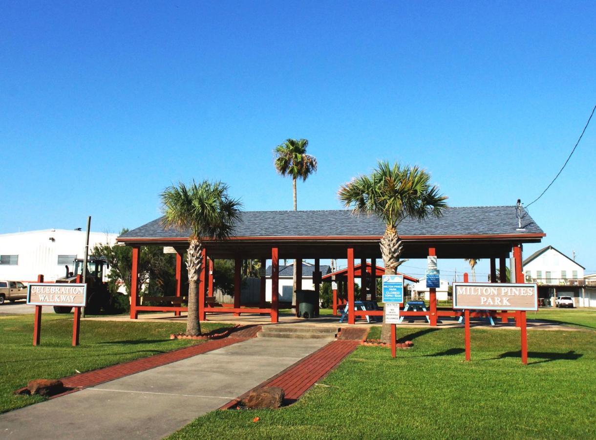 A Sunny Sandbar Galveston Exterior photo